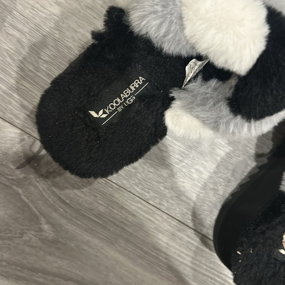 Kookaburra By Uggs Black Grey and White Slippers 8 - Picture 2 of 7